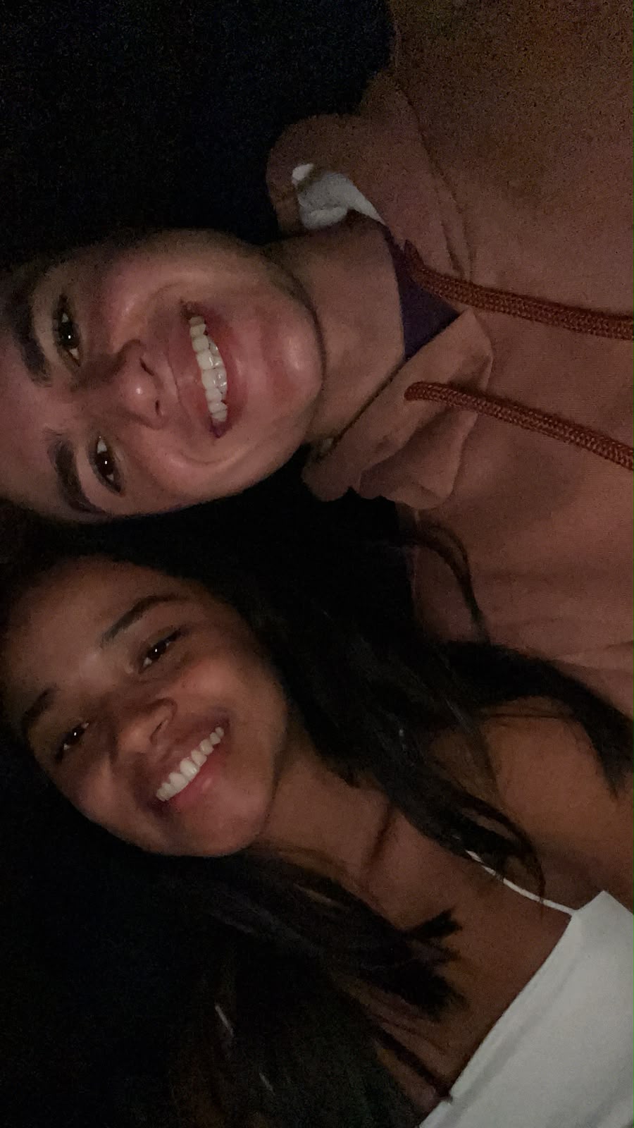 Moniqui e Felipe em um passeio